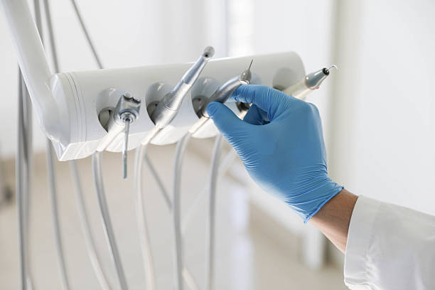 Professional Emergency Dentist technician working in Hauppauge, NY